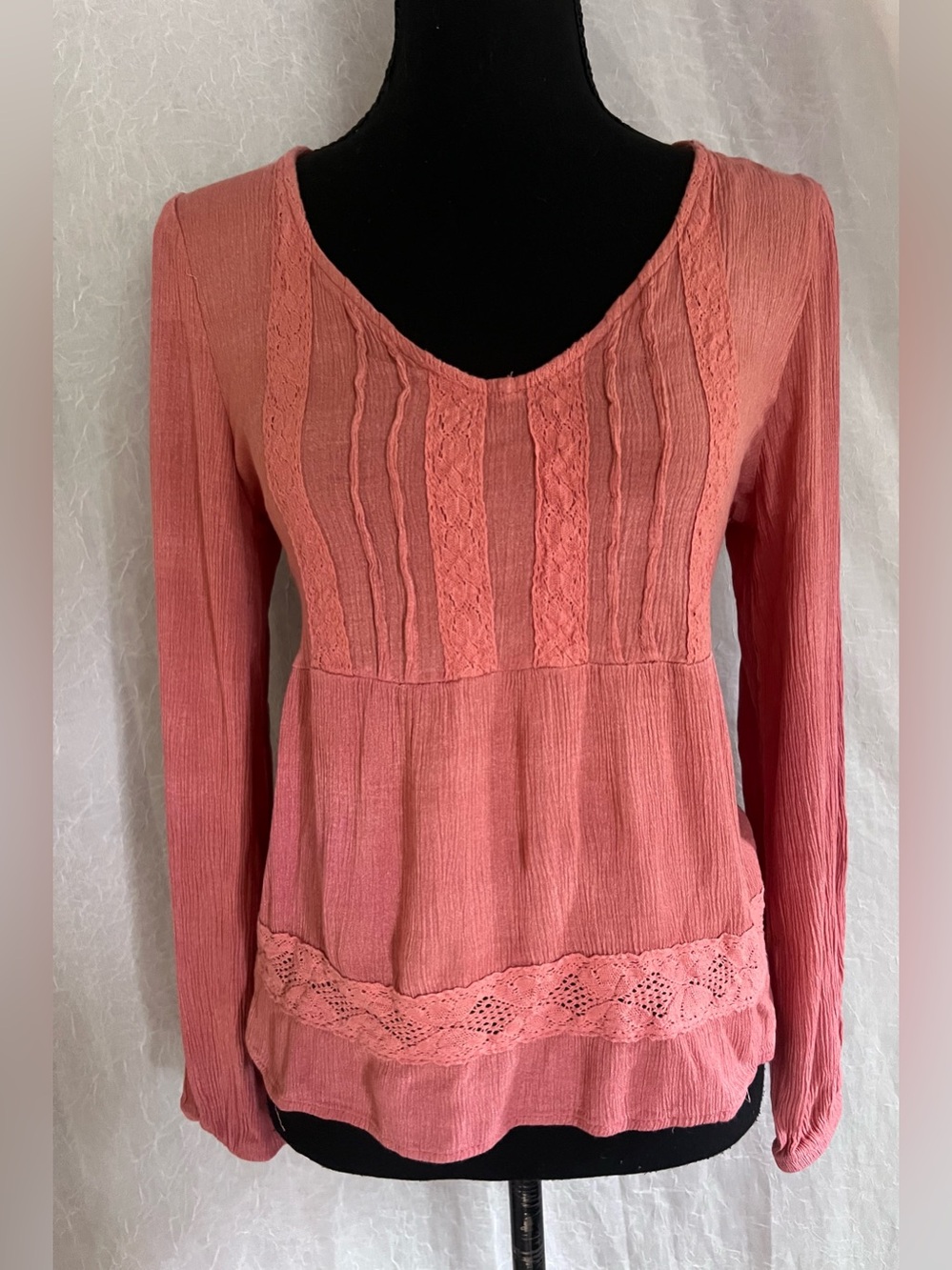 Rewind Coral Lace-Trim Long Sleeve Top